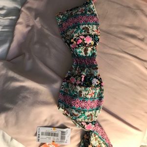 Cute off the shoulder swimsuit! Never worn!